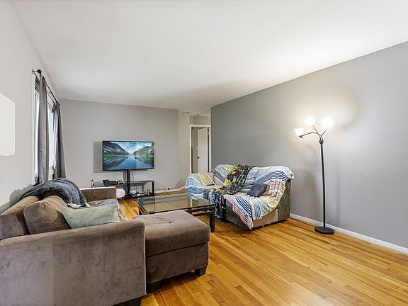 5th image of 8884 Steven Dr APT 2