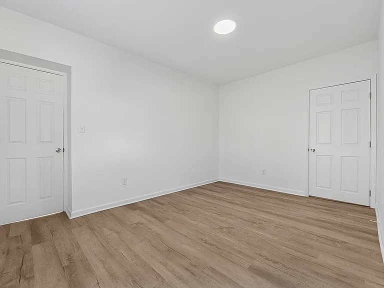 127 W Seymour St #2 — Photo 8