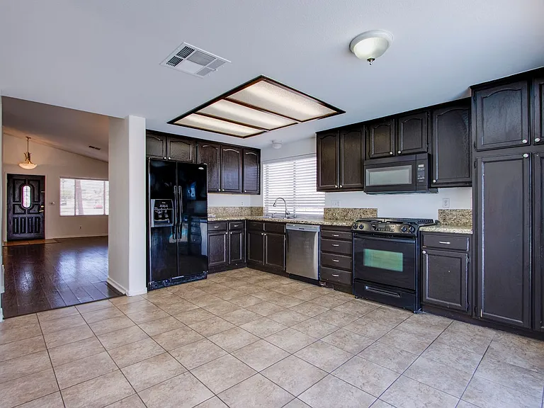 7510 Isley Ave — Photo 6