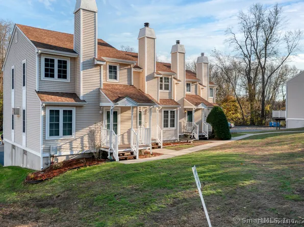 7 Starrwood Drive #7, Norwich, CT 06360