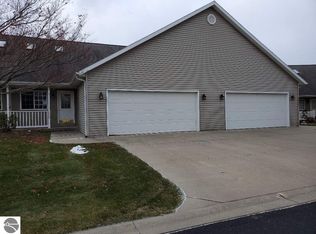 1928 Oakwood Dr, Mount Pleasant, MI 48858