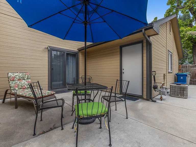 3071 W Breneman St — Photo 12