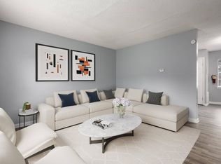 Legacy Crossing Townhomes, Greensboro, NC 27401