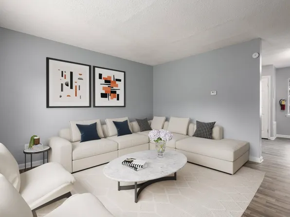 Legacy Crossing Townhomes