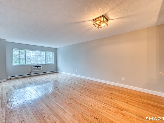 4th image of 505 Harwinton Avenue #10