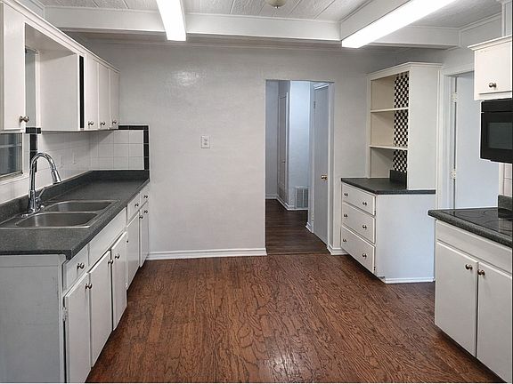 4th image of 12904 Windfall Cir