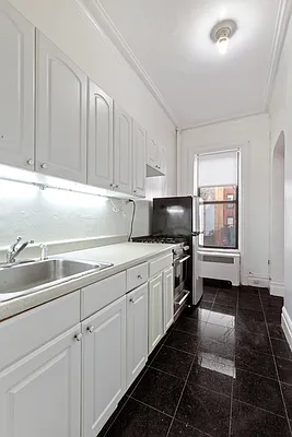 Rented by Compass | media 18