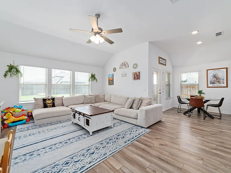 1224 Seaside Cove Ln — Photo 15