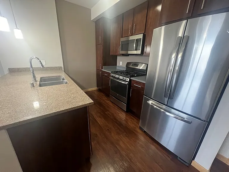 Venture Luxury High Rise — Photo 83