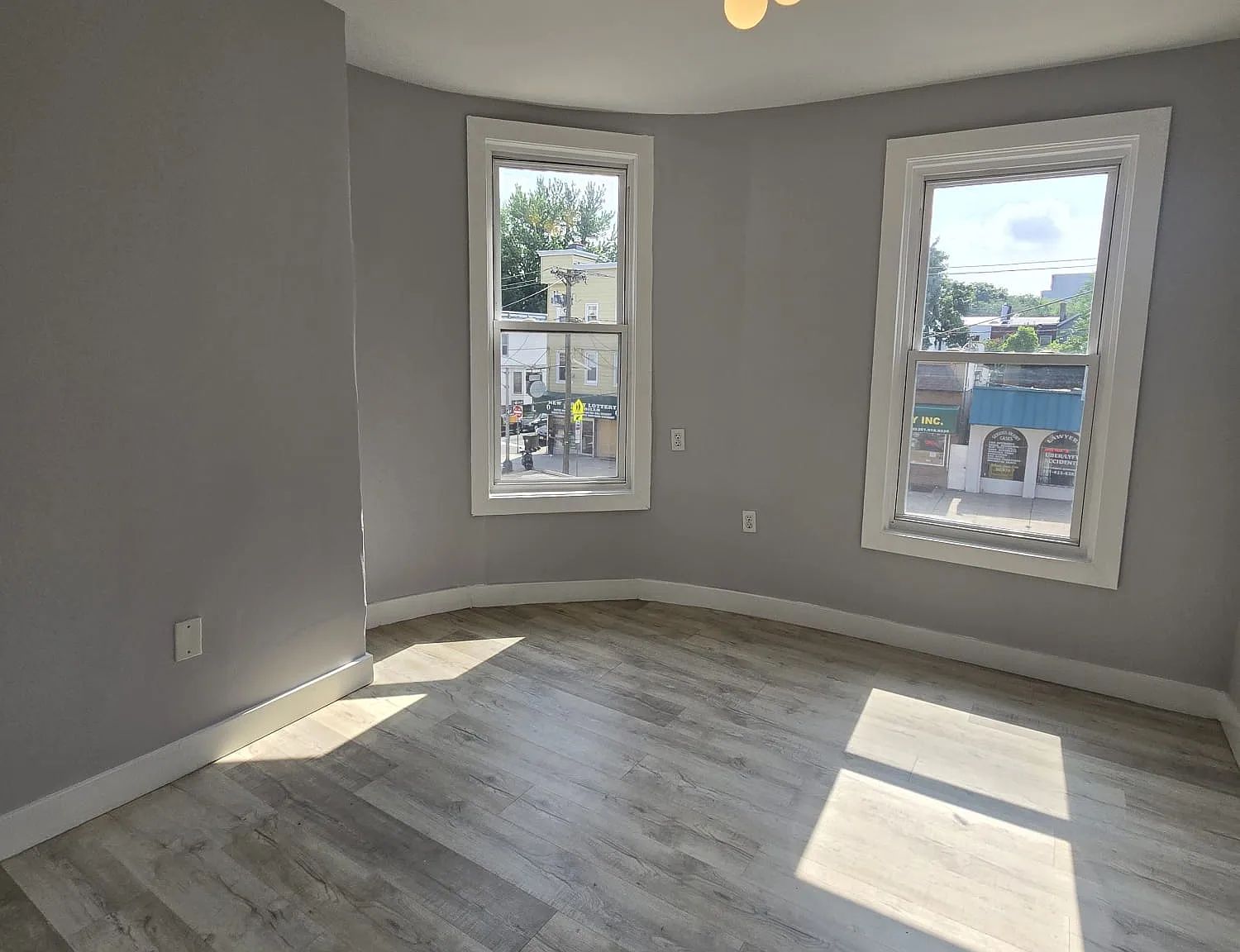 3 bed, $2,700 — Photo 3