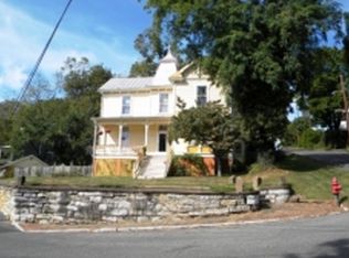 203 S Saint Clair St, Staunton, VA 24401