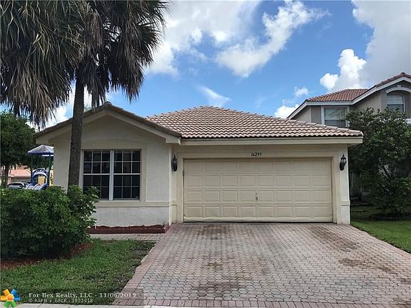 Home For Sale In Silver Shores