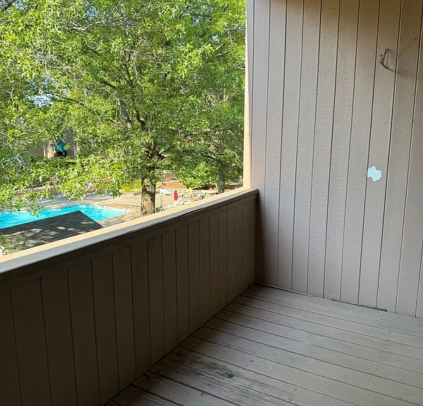 70K Shrewsbury Green Dr #K — Photo 8