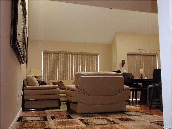 5th image of 5 Linden Ln