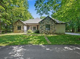 9980 Sunset Dr, Stanwood, MI 49346