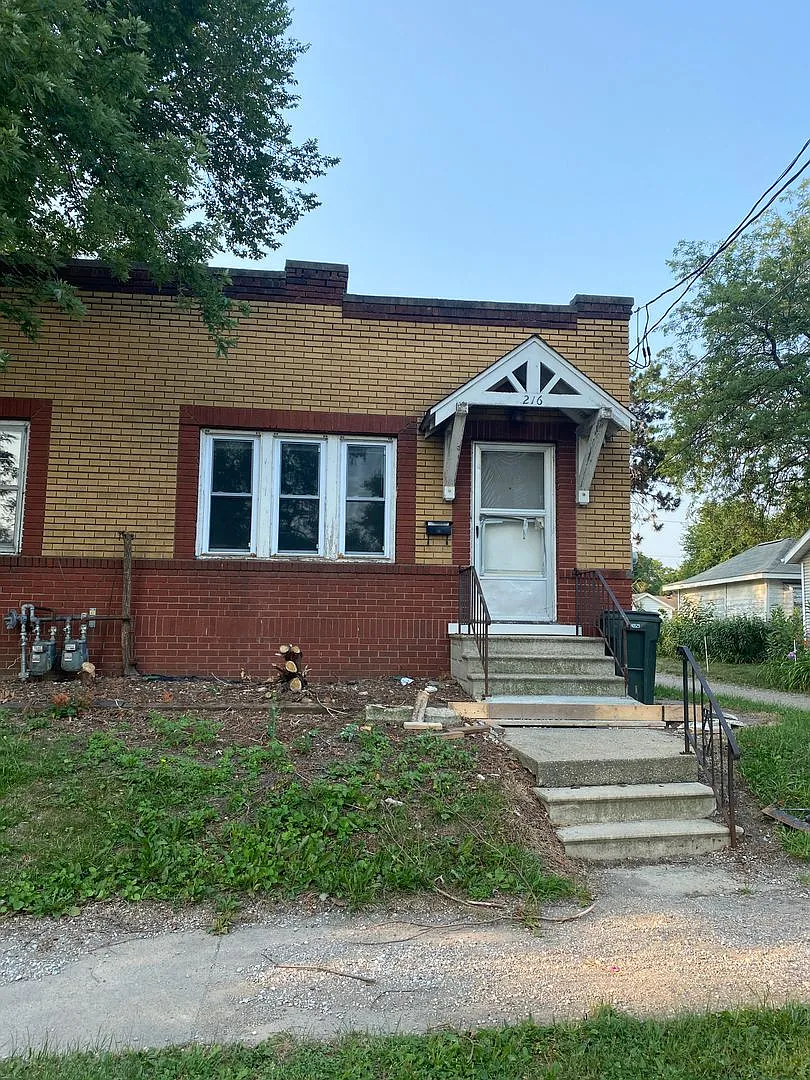 1 Bedroom Duplex for Rent 216 Pleasant Waterloo, IA — Photo 1