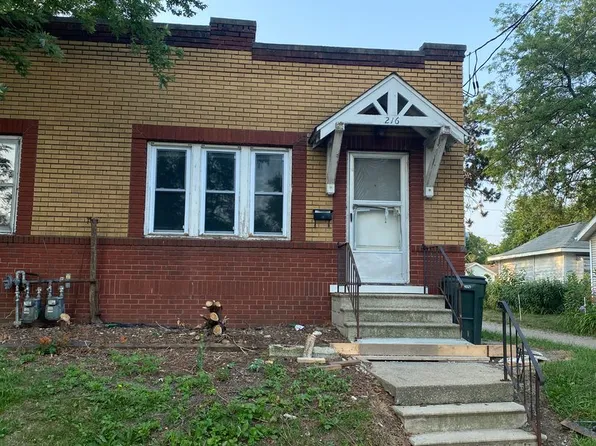 216 Pleasant St, Waterloo, IA 50702