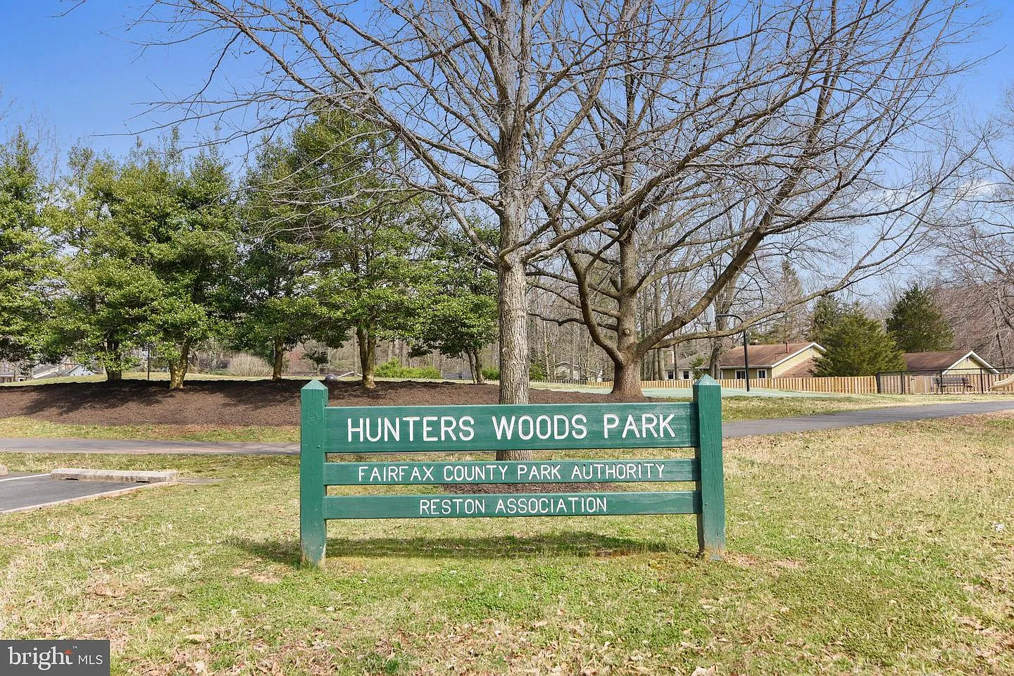 3 bed, 1.5 bath, 1120 sqft, $2,800 — Photo 3
