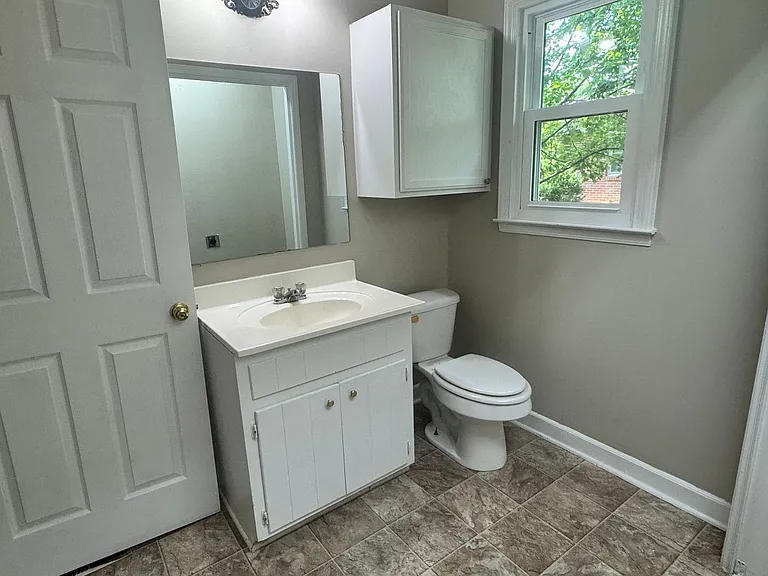 744 Crescent Dr #3 — Photo 7