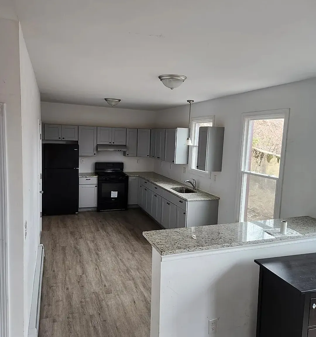 1 bed, 800 sqft, $1,125 — Photo 3