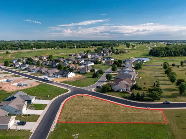 115 Theunis Dr #1, Wrightstown, WI 54180