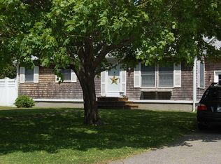 87 Ellery Ave, Middletown, RI 02842