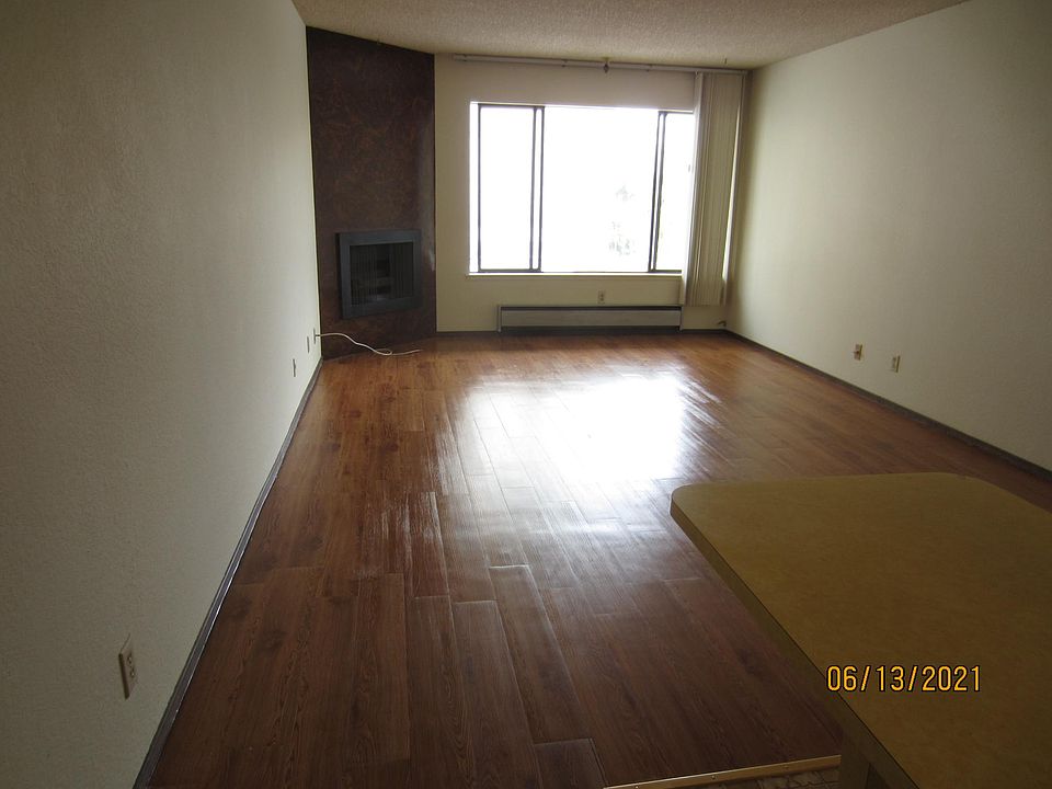 1st image of 690 33rd Ave