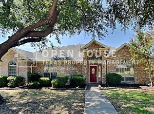 1008 Janus Dr, Carrollton, TX 75007
