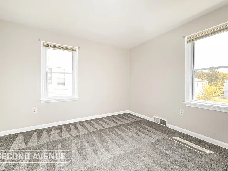 1721 Vanburen St — Photo 17