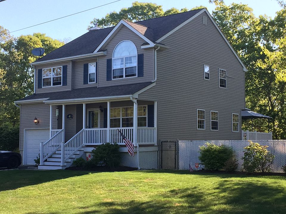 1st image of 41 Pine Tree Dr