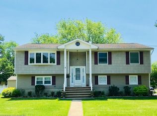 9 Sylvan Blvd, Howell, NJ 07731