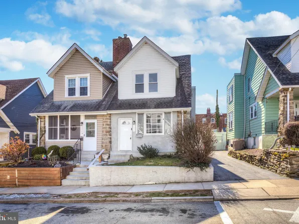 4056 Ellendale Rd, Drexel Hill, PA 19026