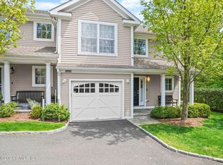 32 Cliff Ave #3, Greenwich, CT 06830