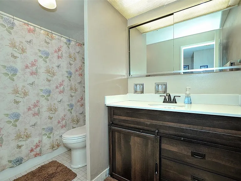 320 Fort Duquesne Blvd #8M — Photo 13