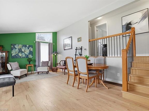 4th image of 81 N Park Cres