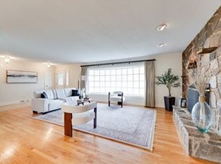 911 Williams St, Longmeadow, MA 01106