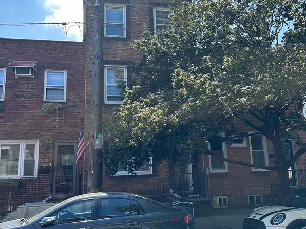 1032 Morris St, Philadelphia, PA 19148