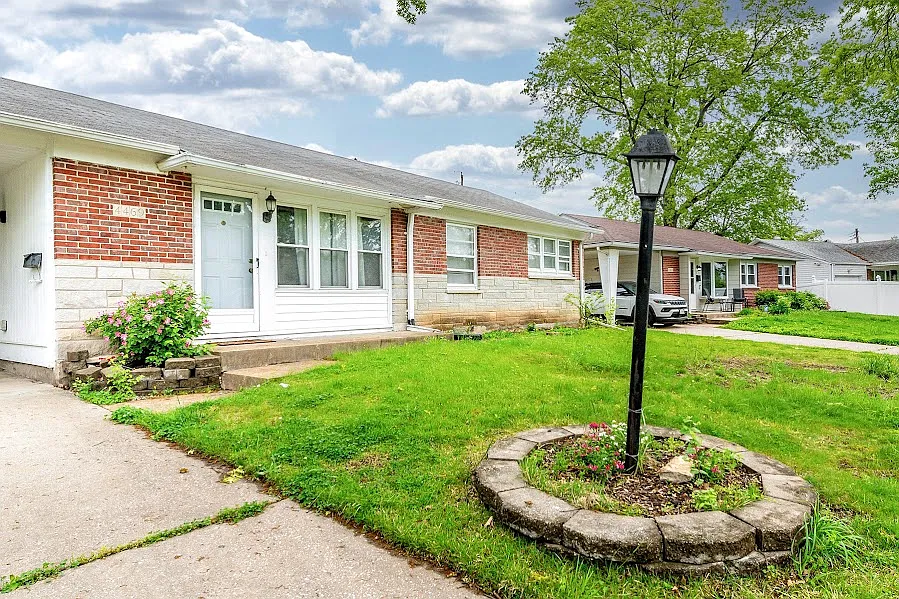 3 bed, 1030 sqft, $1,775 — Photo 4