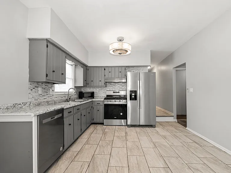 8340 W Lincoln Hwy #8340 — Photo 3