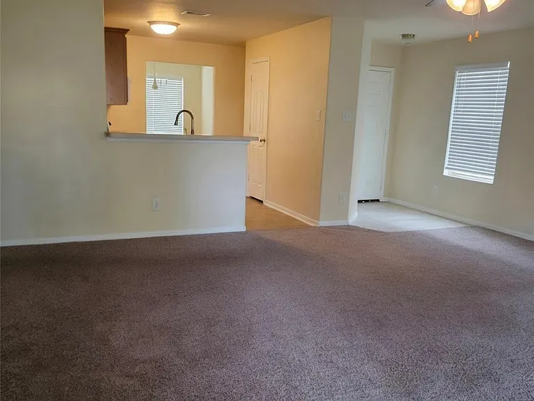 10319 Moonset Ln — Photo 2