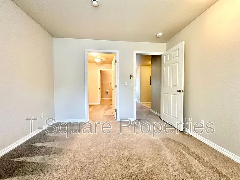 9525 NE 180th St #306 — Photo 7