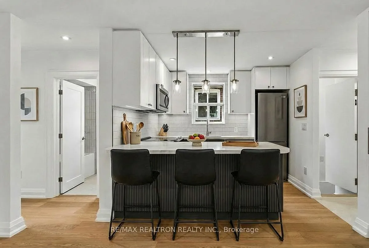 Building Photo - 73 Lanark Ave #UPPER