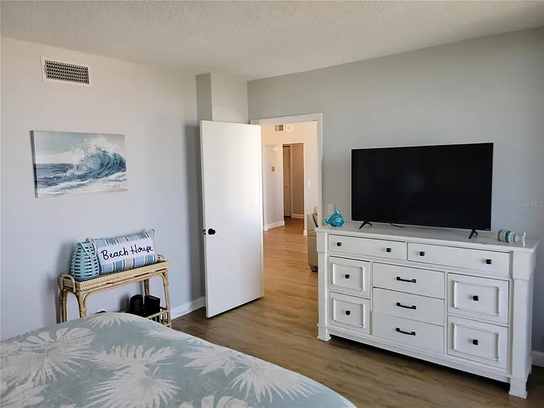 3820 Gulf Blvd #807 — Photo 25