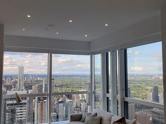 5th image of 388 Yonge St #7401
