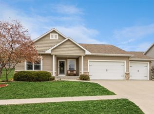 4925 Windmill Dr SW, Cedar Rapids, IA 52404