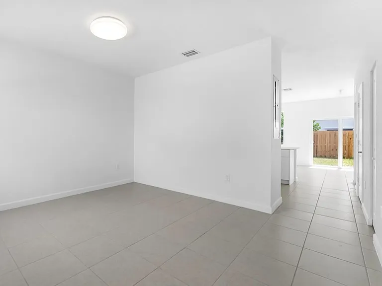 18075 SW 360th St — Photo 8