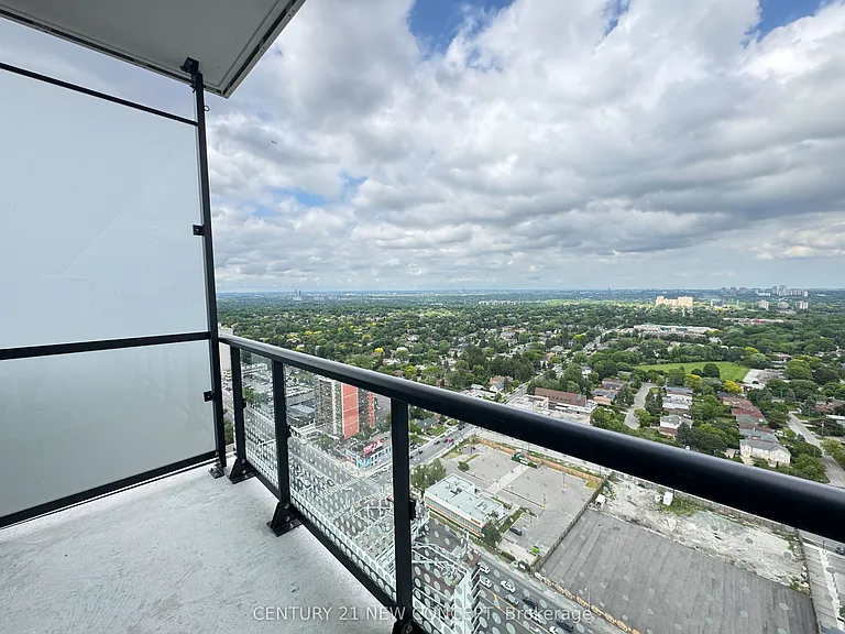 5858 Yonge St #LPH08 — Photo 25