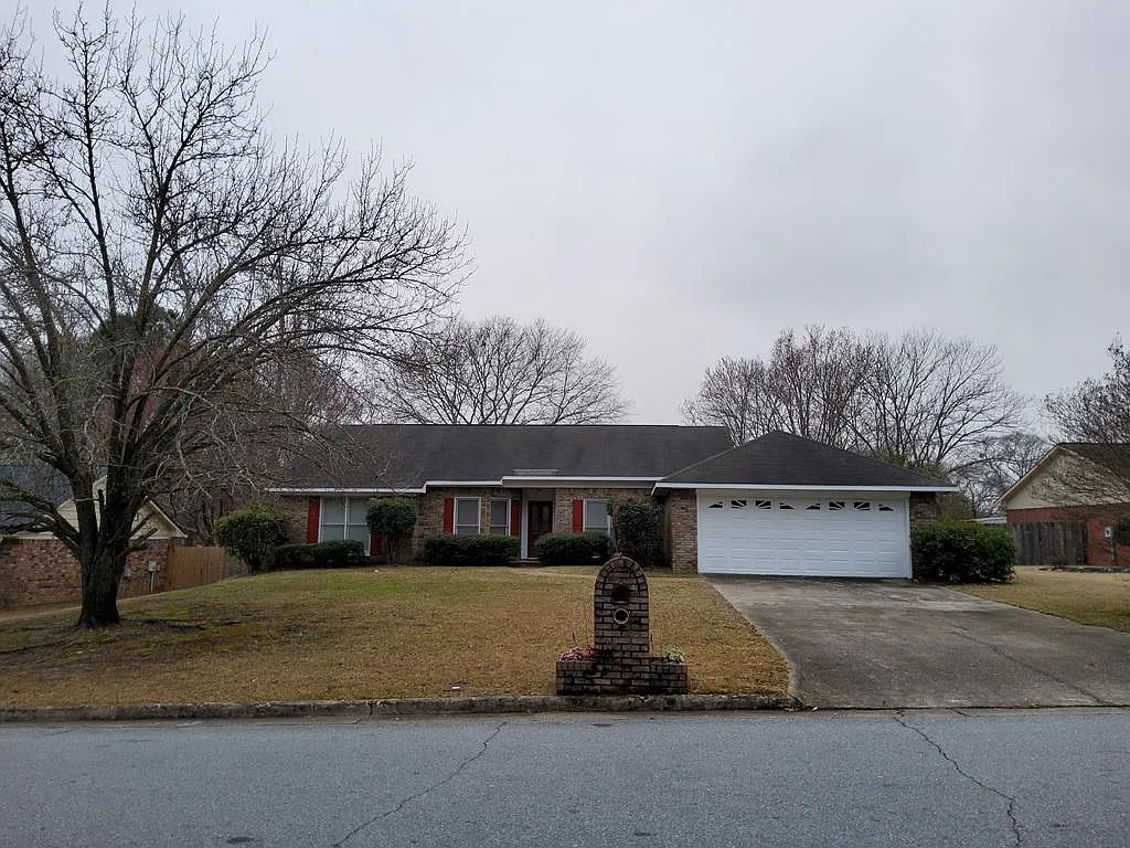 5925 Ironstone Dr photo 1
