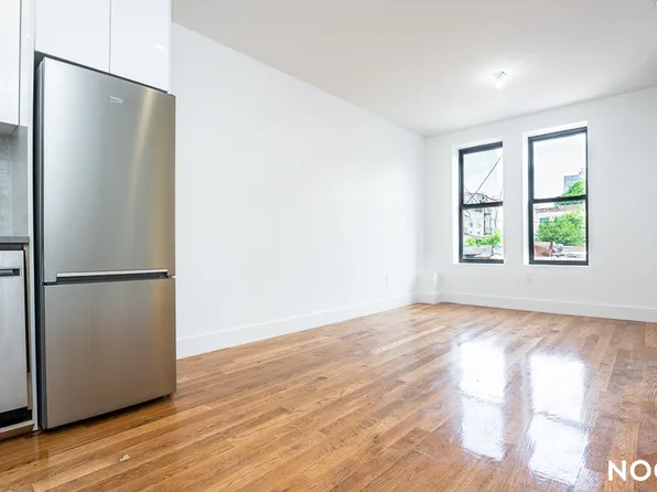 589 Knickerbocker Avenue image 1 of 17