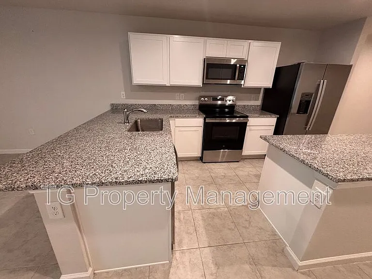 2512 Sadler Trace Way — Photo 7